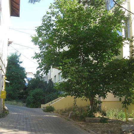 Lary Apartament Suceava Exterior foto