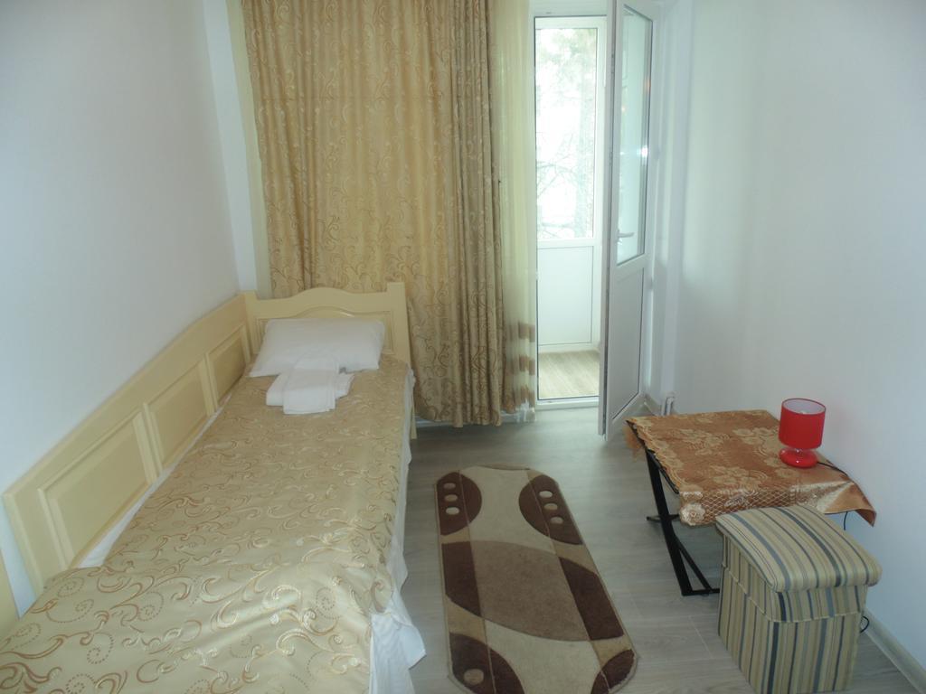 Lary Apartament Suceava Habitación foto
